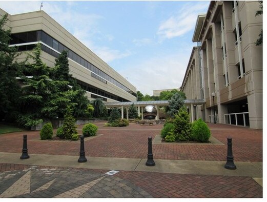 More Photos Of 101 W Saint John St, Spartanburg Office For Lease