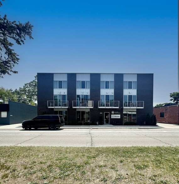 More Photos Of 626 E 4th St, Royal Oak Multifamily For Sale