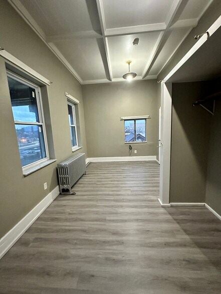 More Photos Of 25 W Chestnut St, Washington Apartments For Sale