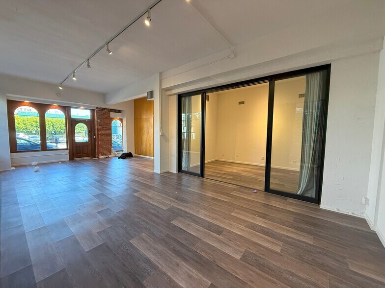 More Photos Of 2823-211 Main St, Santa Monica Loft Creative Space For Lease