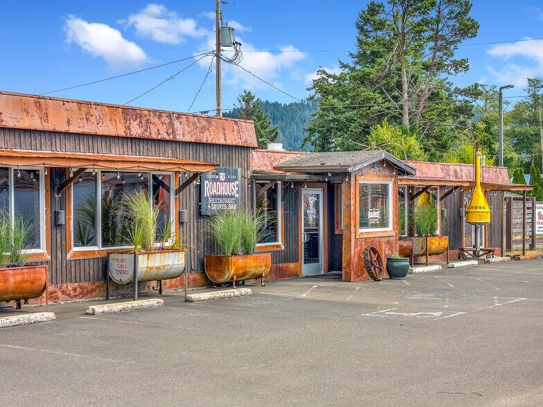 More Photos Of 780 US-101, Chinook Restaurant For Sale