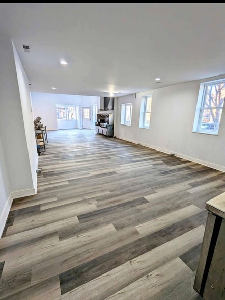 More Photos Of 25 N Chester St, Baltimore Apartments For Lease