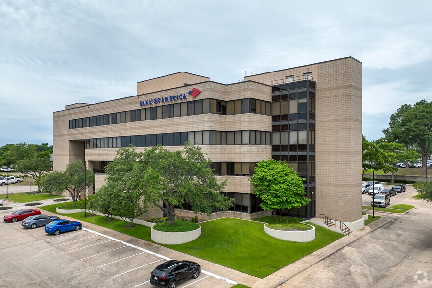 Primary Photo Of 3301 Golden Rd, Tyler Office For Sale