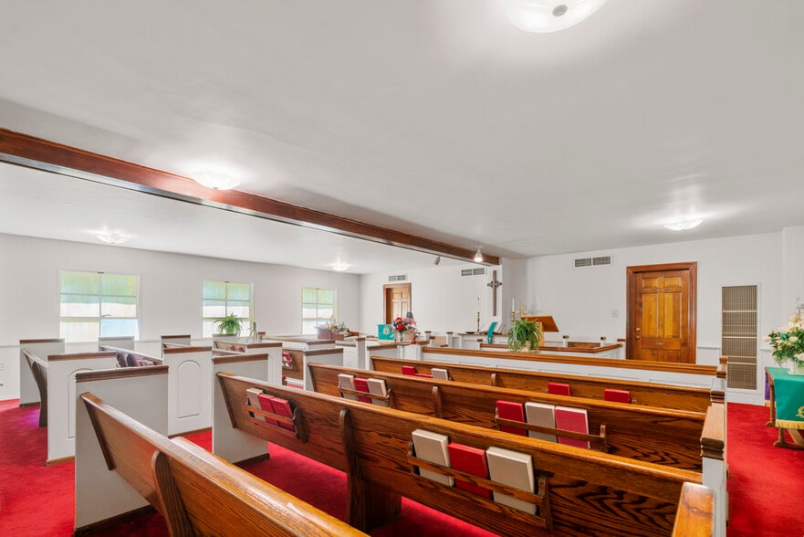 More Photos Of 228 S Military Ave, Lawrenceburg Religious Facility For Sale