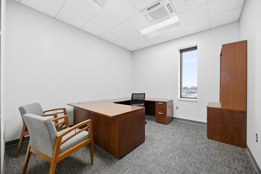 More Photos Of 644 E Beaton Dr, West Fargo Office For Lease