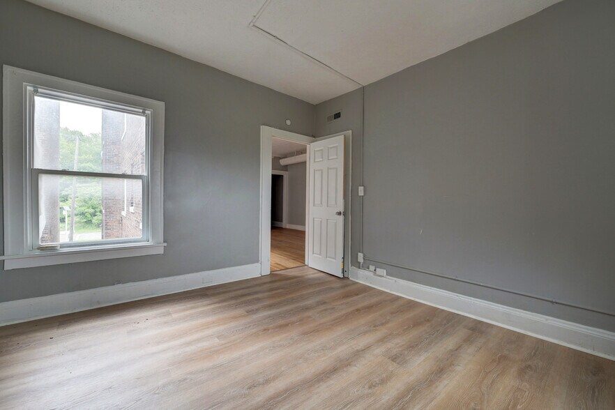 More Photos Of 14120 Superior Rd, Cleveland Multifamily For Sale