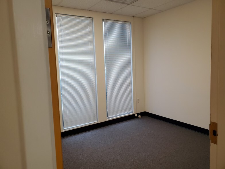 More Photos Of 2903 Boulevard, Colonial Heights Medical For Lease