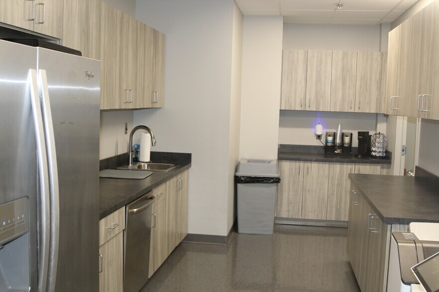 More Photos Of 1190 Winterson Rd, Linthicum Coworking Space