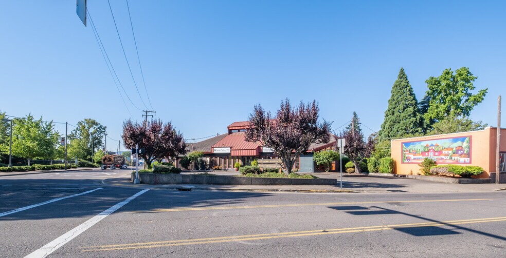 More Photos Of 1010 S Main St, Lebanon Loft Creative Space For Lease