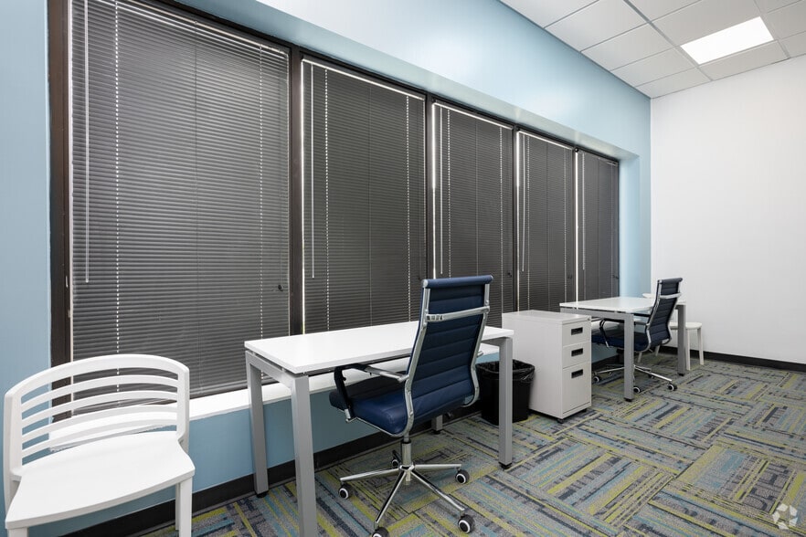 More Photos Of 516 W Friendly Ave, Greensboro Coworking Space