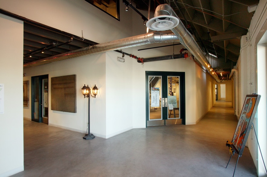 More Photos Of 231-241 W Charleston Blvd, Las Vegas Loft Creative Space For Lease