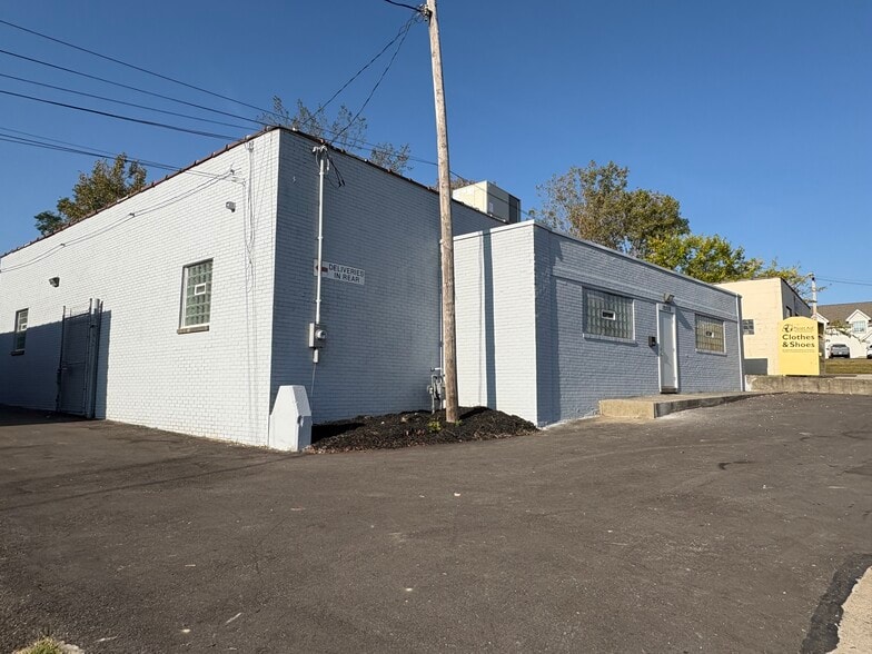 Primary Photo Of 19200 Miles Rd, Warrensville Heights Flex For Sale