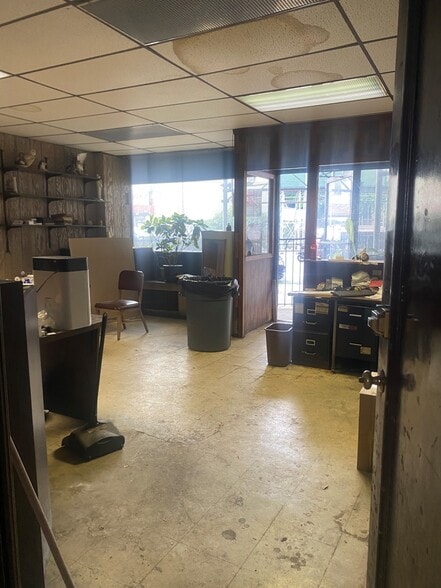 More Photos Of 1162 E Tremont Ave, Bronx Industrial For Lease