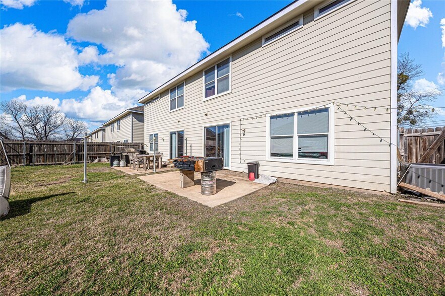 More Photos Of 2537 S 3rd St, Waco Apartments For Sale