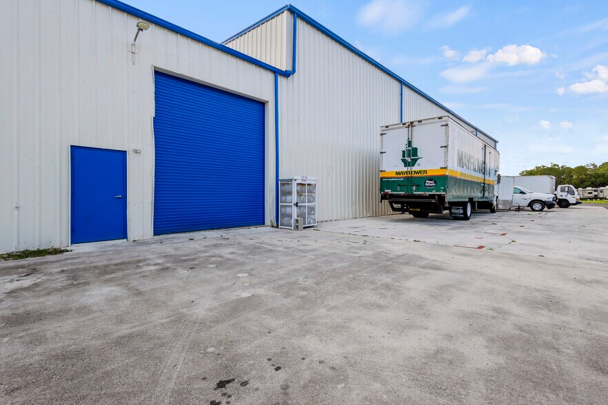 More Photos Of 4400 Metzger Rd, Fort Pierce Service For Lease