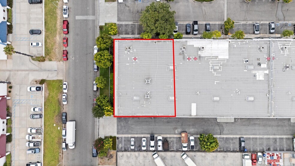 More Photos Of 7433-7439 Lampson Ave, Garden Grove Warehouse For Sale