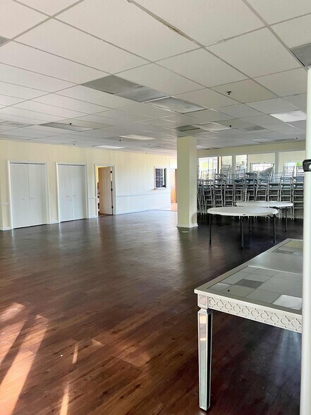 More Photos Of 1800 Roswell Rd, Marietta Serviced Offices For Lease