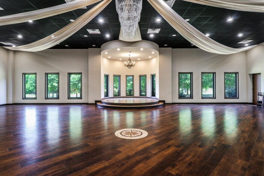 More Photos Of 14284 State Highway 322 N, Kilgore Lodge Meeting Hall For Sale