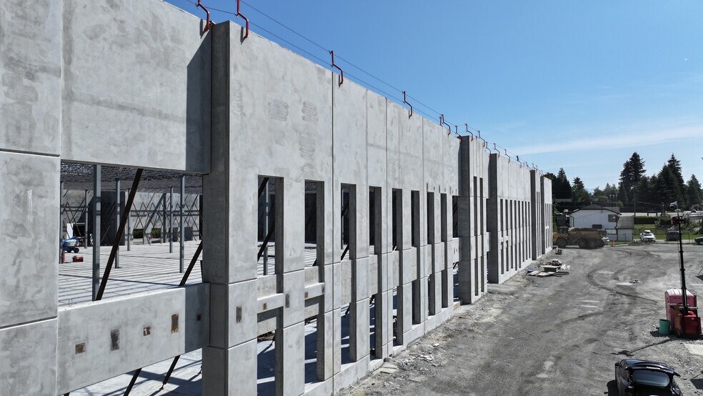 More Photos Of 8716 Dewdney Trunk Rd, Mission Warehouse For Lease