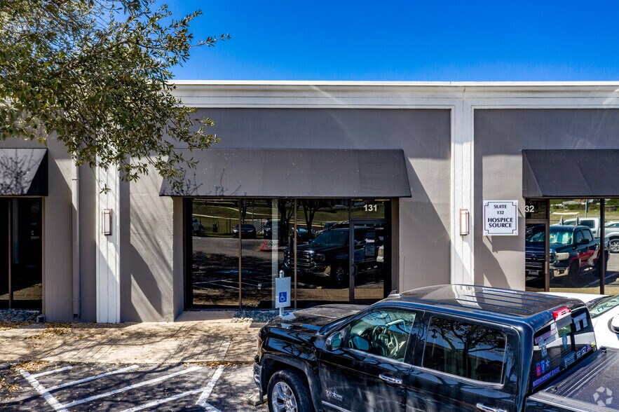 More Photos Of 3700 Fredericksburg Rd, San Antonio General Retail For Lease