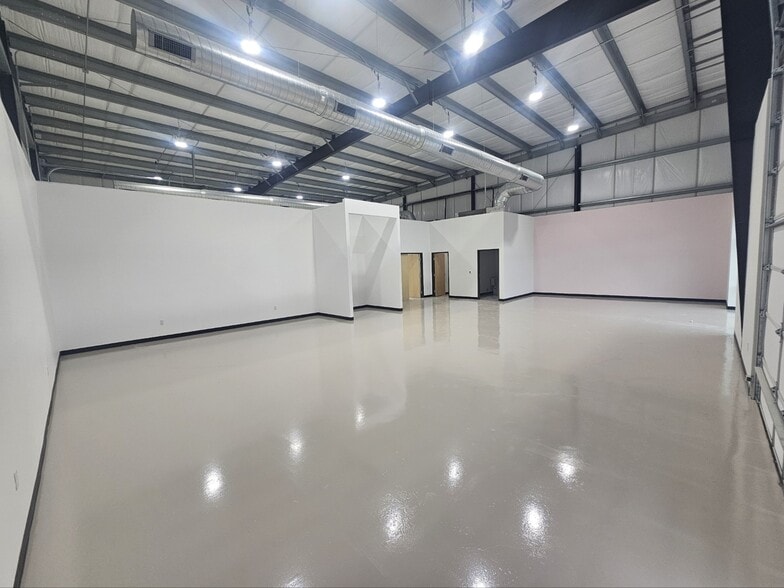 More Photos Of 6420 FM 1102, New Braunfels Unknown For Lease