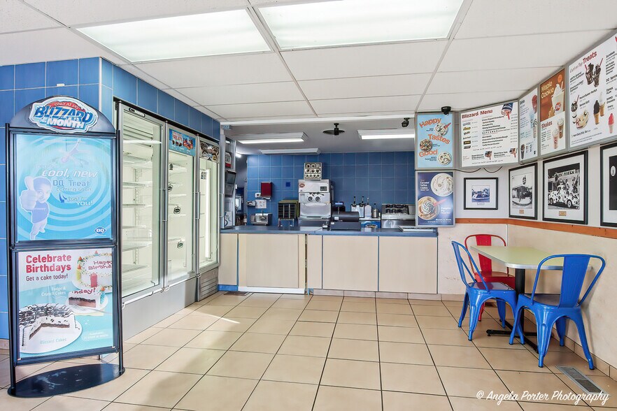 More Photos Of 140 Crystal St, Cary Fast Food For Sale