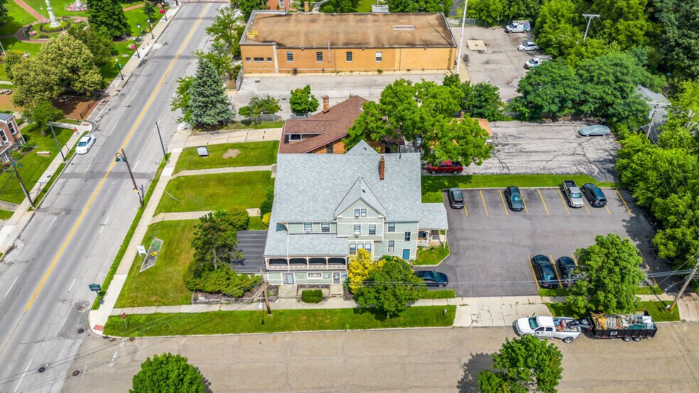 More Photos Of 755 Broadway Ave, Bedford Apartments For Sale