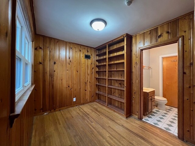 More Photos Of 704 E 9th St, Lockport Medical For Sale