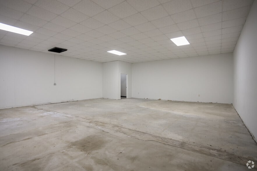 More Photos Of 7330 Rampart St, Houston Unknown For Lease