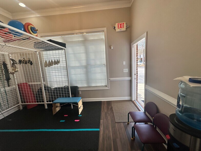 More Photos Of 2450 Atlanta Hwy, Cumming Office For Lease