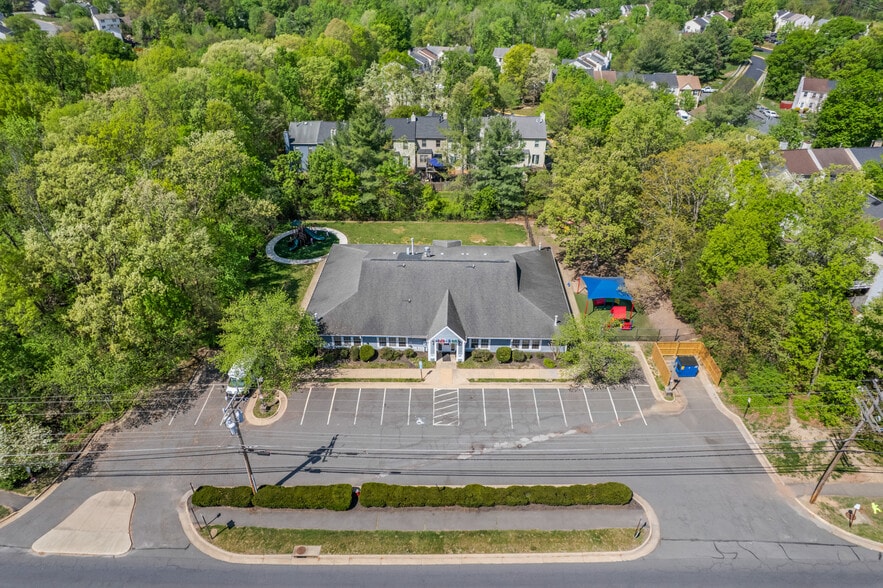 More Photos Of 6000 Union Mill Rd, Clifton Daycare Center For Lease