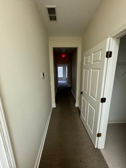 More Photos Of 1000 Loudermilk Dr, Marietta Unknown For Lease