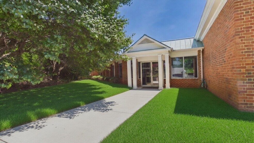 Primary Photo Of 22290 Timberlake Rd, Lynchburg Office For Lease