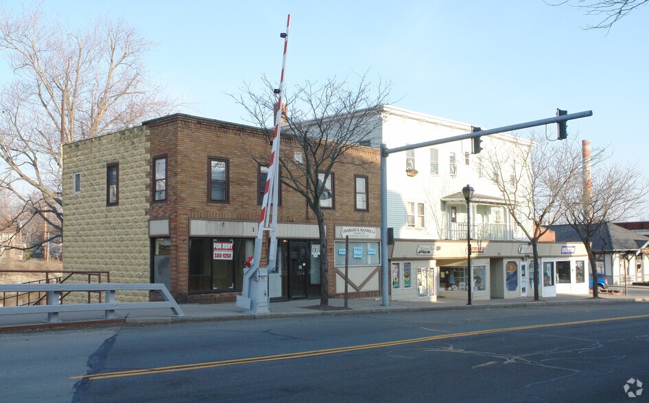 More Photos Of 1-13 Main St N, Fairport Storefront Retail Residential For Lease