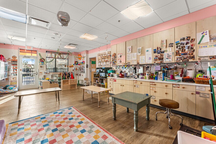 More Photos Of 1001 S Sentinel Ln, Meridian Daycare Center For Sale