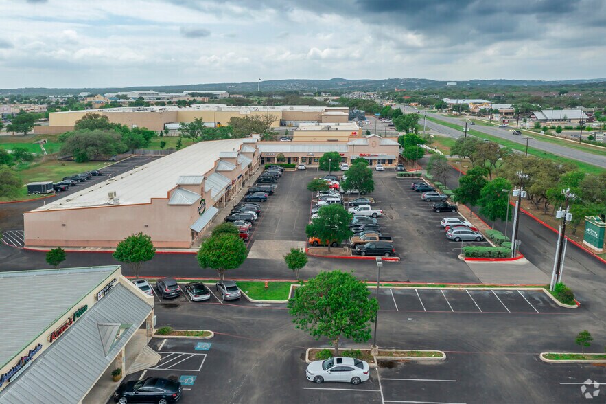 More Photos Of 12415 Bandera Rd, Helotes General Retail For Sale