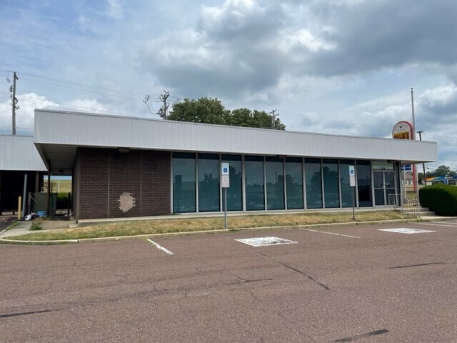 More Photos Of 3200 Ridge Pike, Eagleville Unknown For Lease