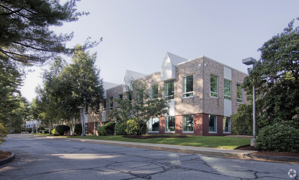 More Photos Of 28 Crosby Dr, Bedford Office For Lease