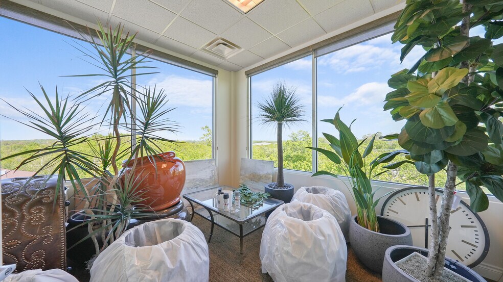 More Photos Of 2265 Bagnell Dam Blvd, Lake Ozark Office For Sale