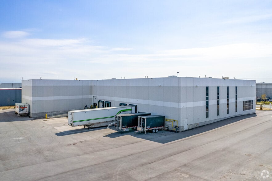 More Photos Of 620 Passmore Ave, Toronto Manufacturing For Lease