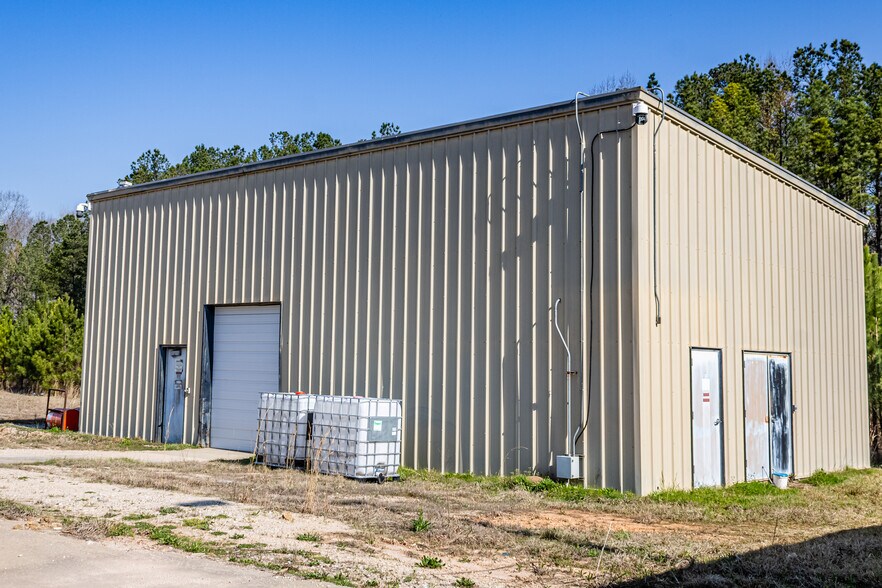 More Photos Of 411 Pegasus Pky, Lagrange Manufacturing For Sale