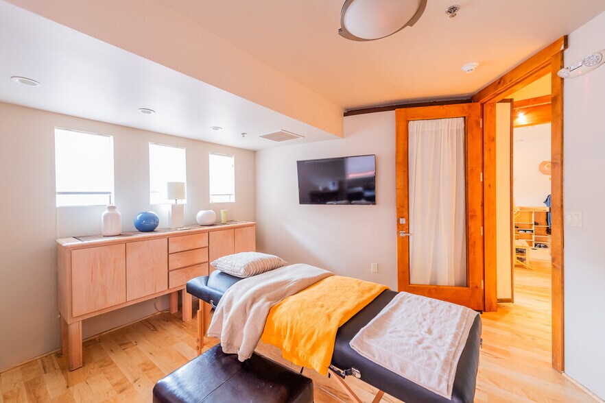 More Photos Of 45 Birch Blvd, Sedona Medical For Lease