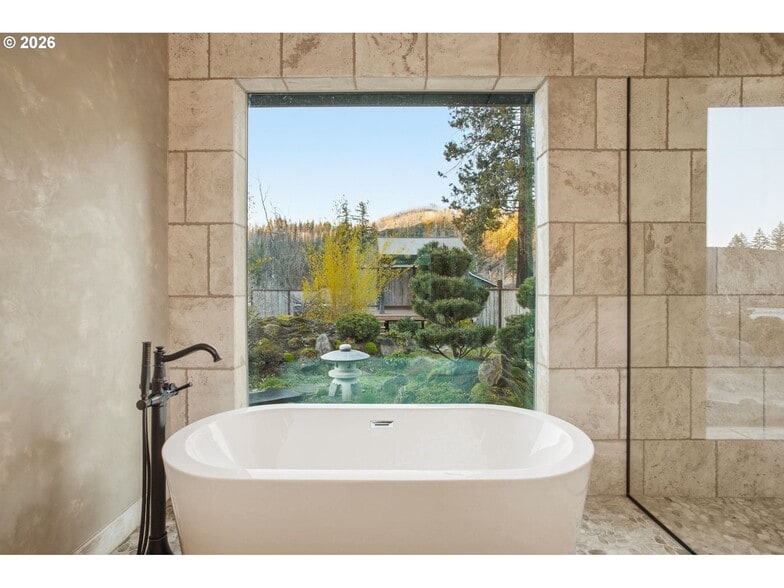 More Photos Of 49164 McKenzie Hwy, Vida Lodge Meeting Hall For Sale