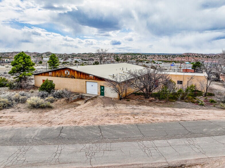 More Photos Of 20 Arroyo Cuyamungue Rd, Santa Fe Warehouse For Sale