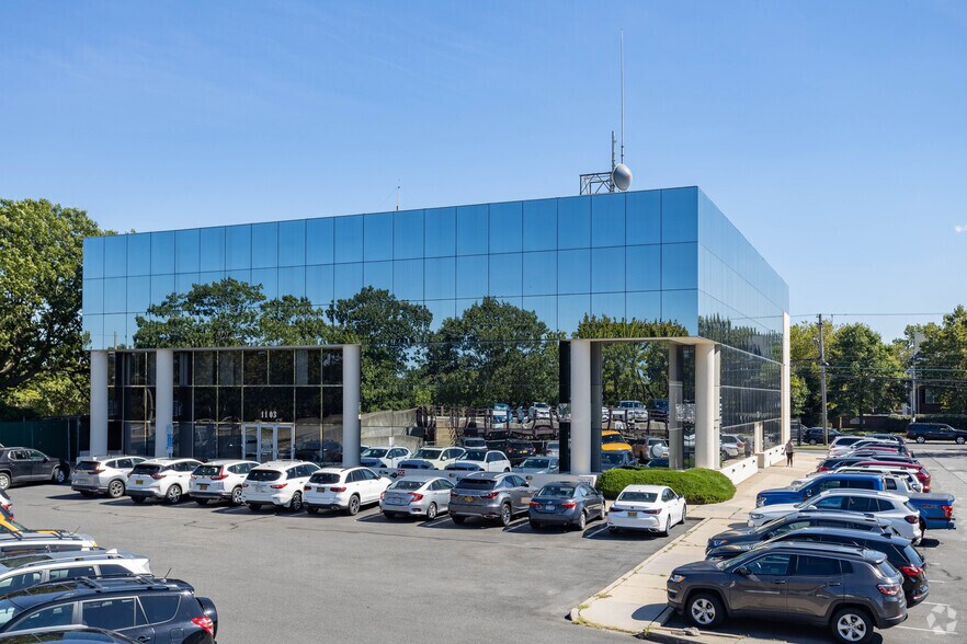 More Photos Of 1103 Stewart Ave, Garden City Medical For Lease