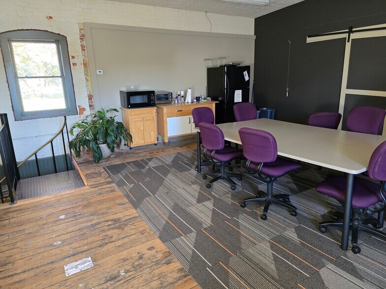 More Photos Of 3723 Pearl Rd, Cleveland Office For Sale