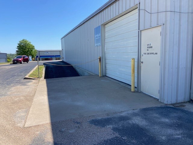 More Photos Of 162 Industrial Park Dr, Hollister General Retail For Lease