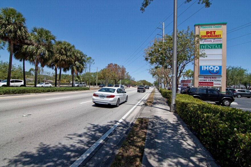 More Photos Of 11915-11975 S Dixie Hwy, Pinecrest Storefront Retail Office For Lease