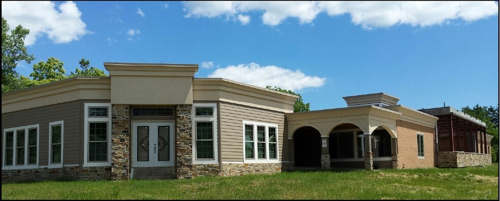 More Photos Of 8200-8218 N Teutonia Ave, Brown Deer Assisted Living For Sale