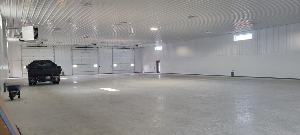 More Photos Of 501 112th Ave, Crown Point Warehouse For Lease